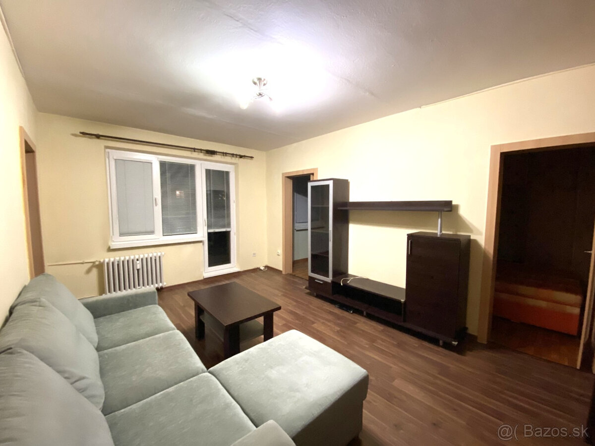 PREDAJ 3 - IZBOVÝ BYT S BALKÓNOM HLINY 7
