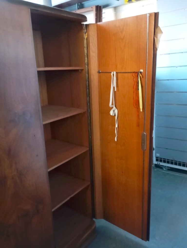 Skriňa velká retro