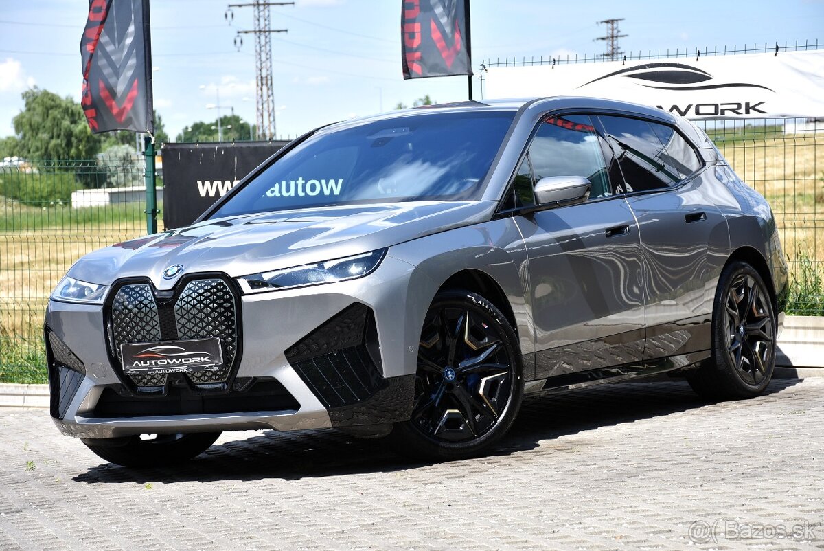BMW iX xDrive40 FULL VÝBAVA SR ZÁRUKA 12_000_KM_DPH_2024