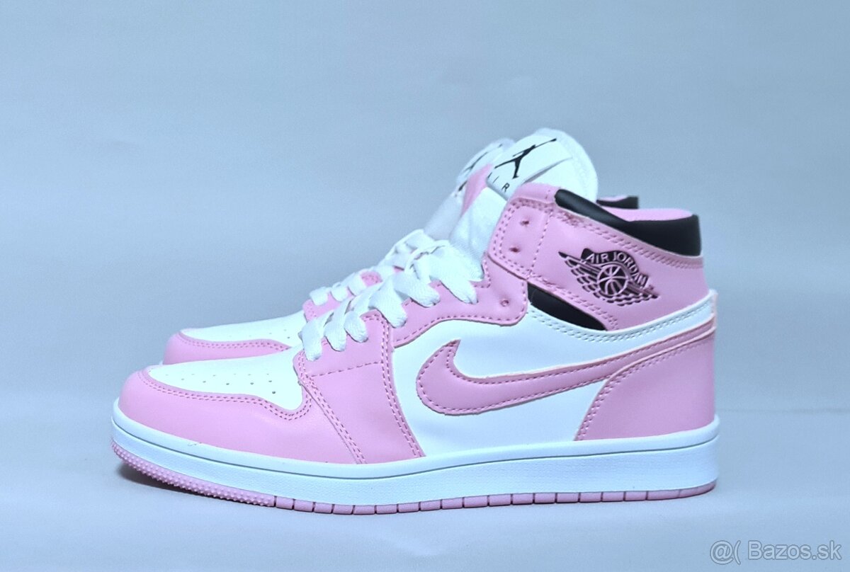 Nike členkové tenisky 40