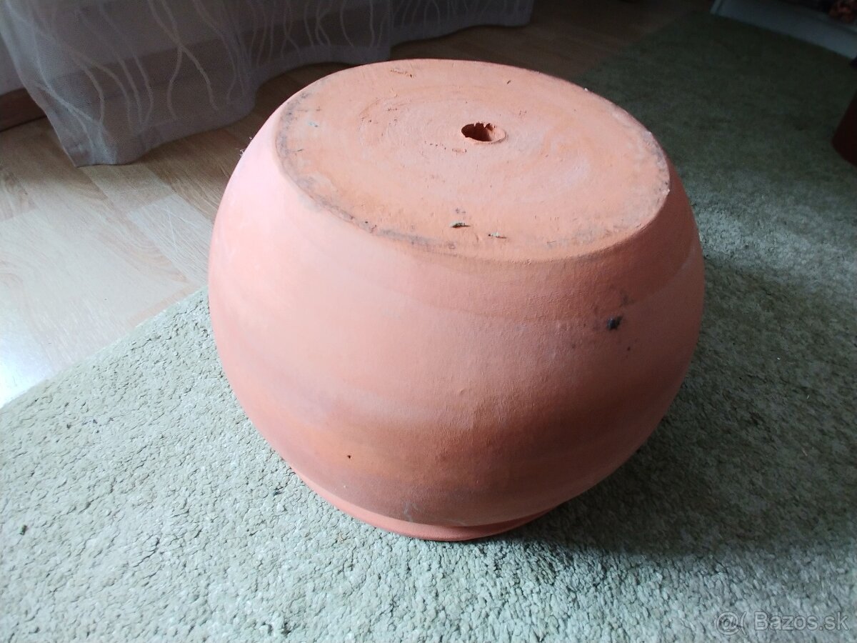 Tazke exterierove kvetinace, svetla terakota