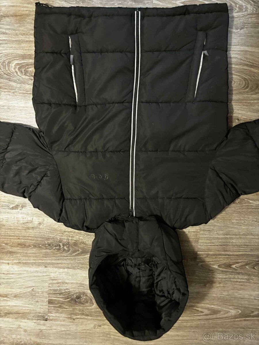 Zimna bunda Bershka M