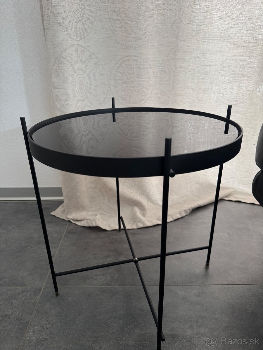 Stolík Zuiver Cupid