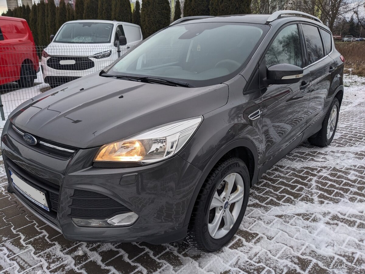 FORD KUGA Trophy X SUV 1,5 benzín