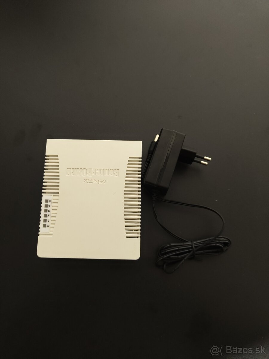 MikroTik RouterBoard RB951Ui-2HnD – Spoľahlivý výkon