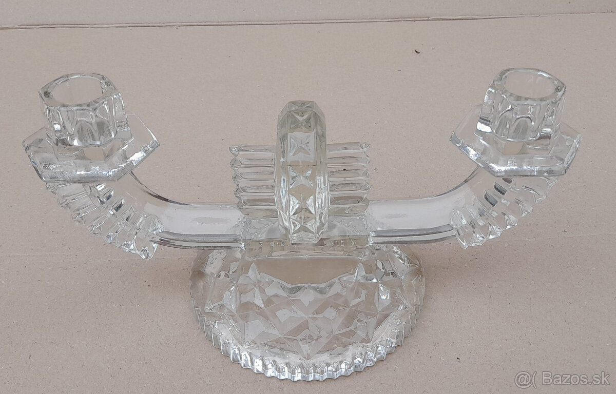 Misa na ovocie, retro brúsený košík, svietnik, solnička