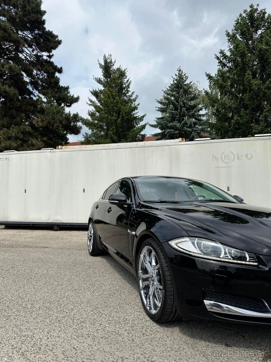 Jaguar XF 2.2D