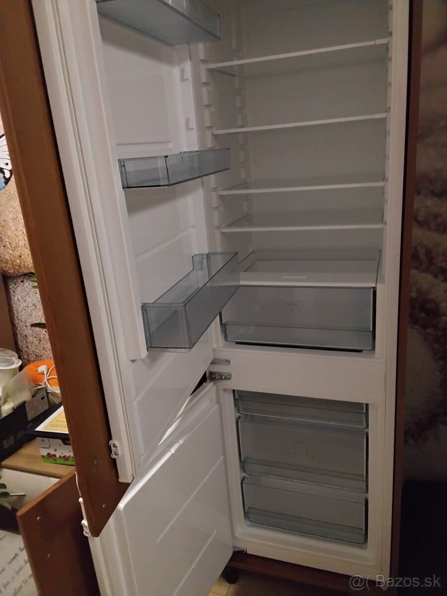 Predám vstavanú chladničku