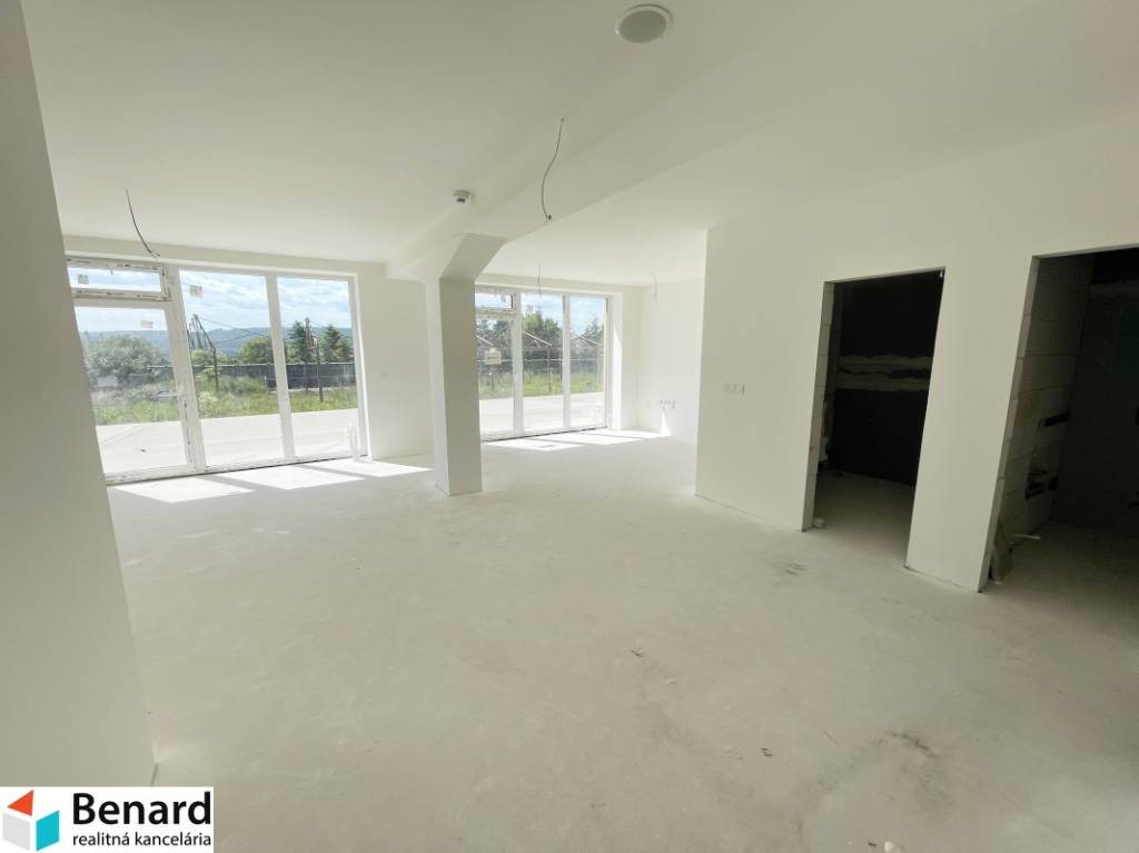 PREŠOV-3 IZBOVÝ BYT, NOVOSTAVBA, 85 m2,SOLIVAR.,UL. ZLATOBAN