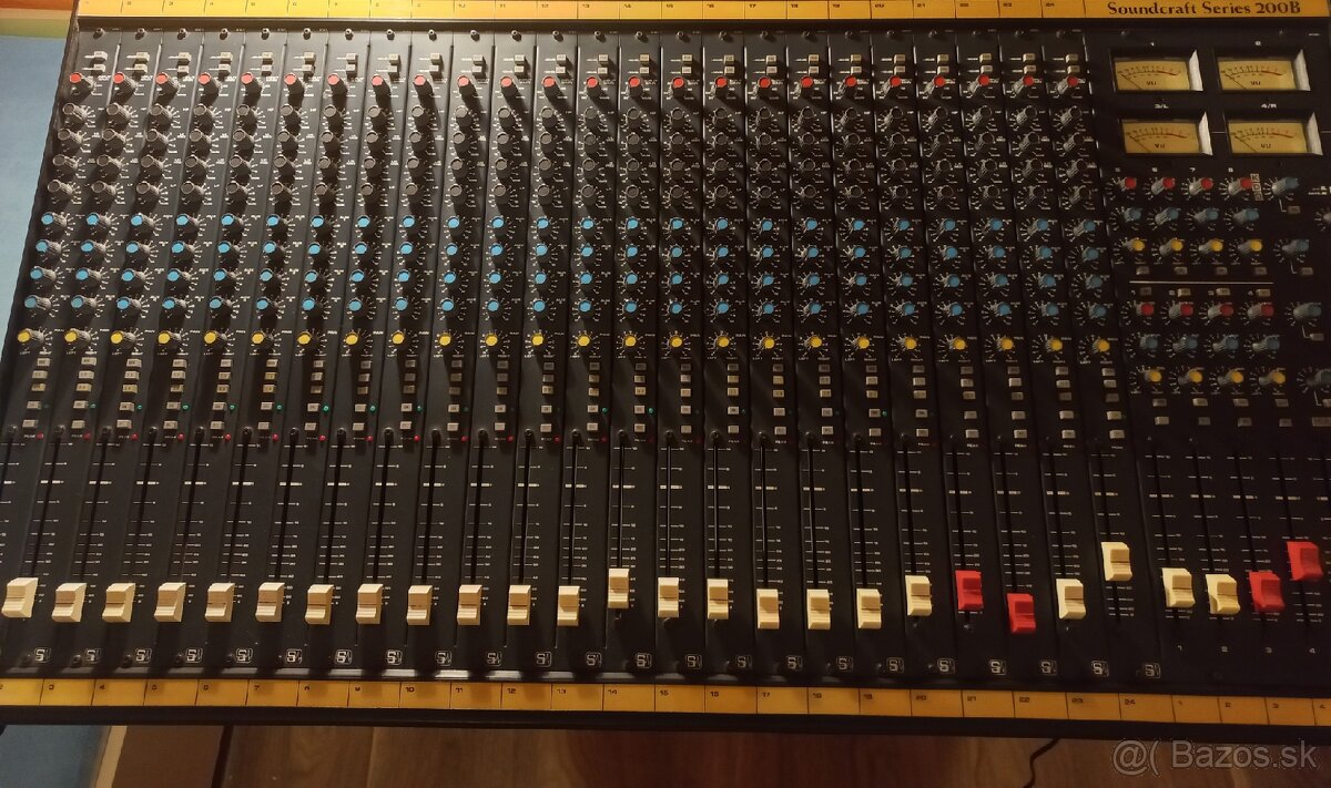 Mixpult soundcraft 200B