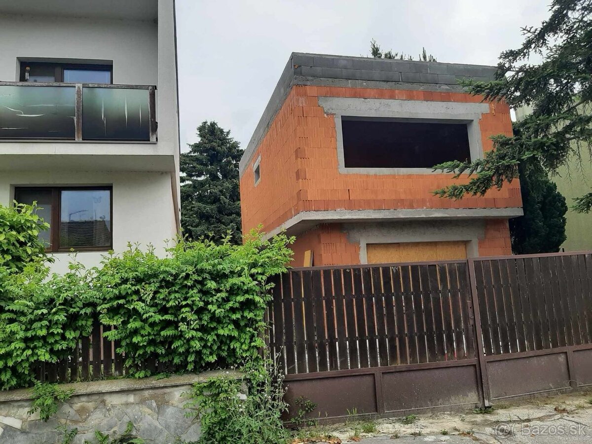 Rodinný dom pod Devínskym hradom na predaj