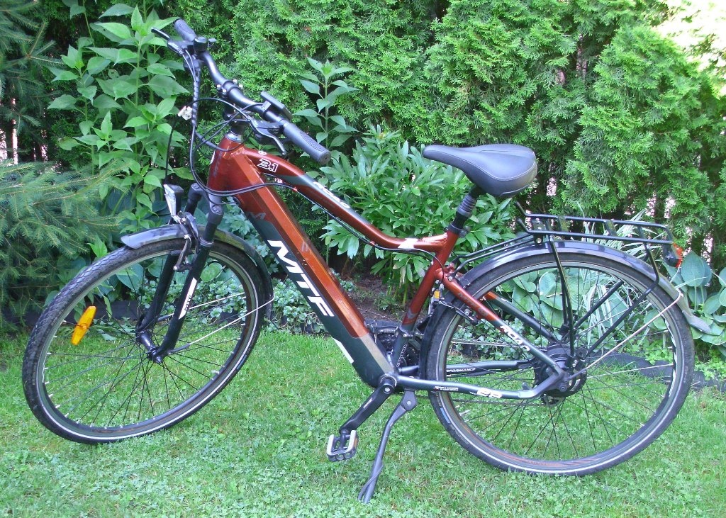 Trekový elektrobicykel MTF Road 3.1