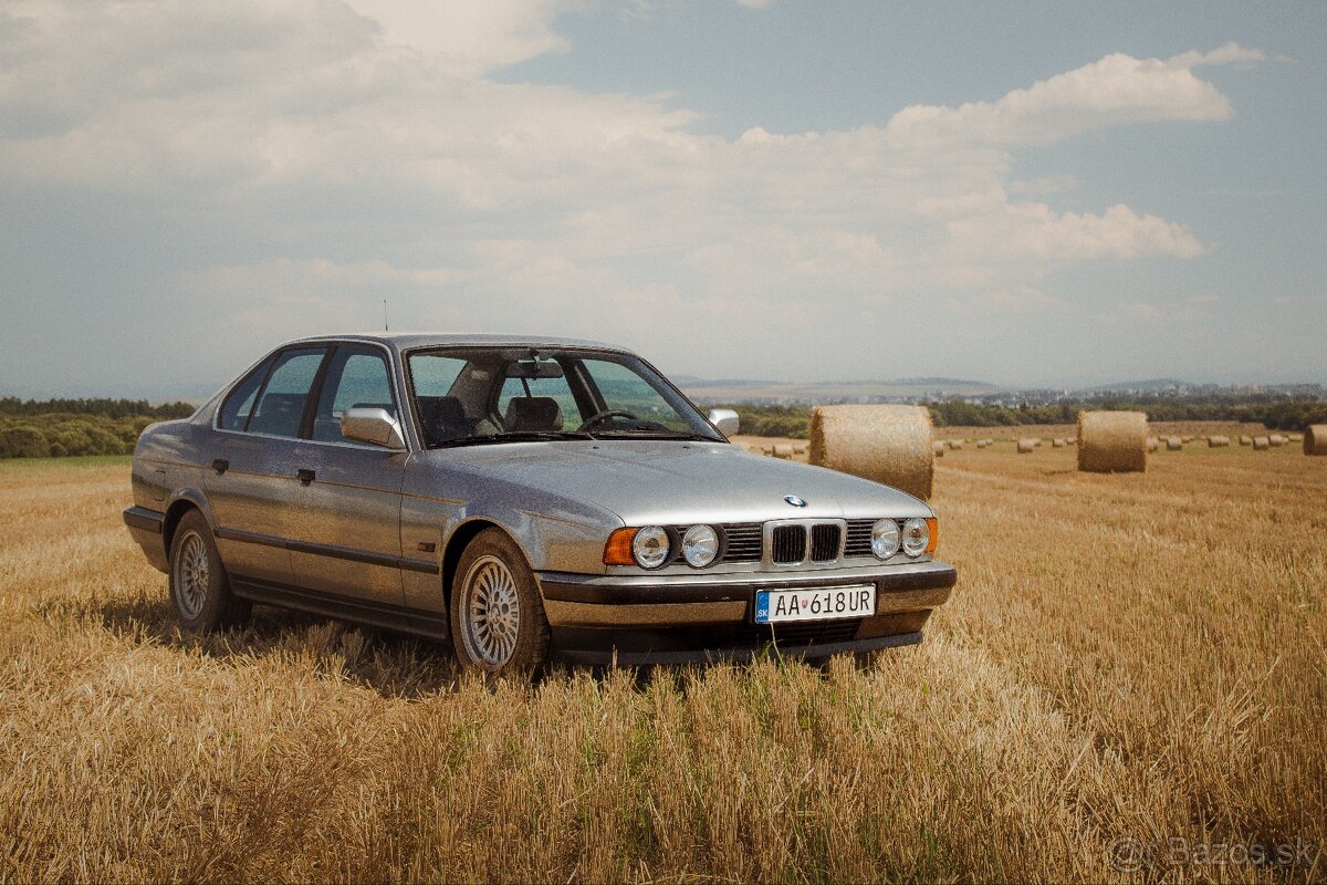 Retro svadobné auto BMW E34 520i