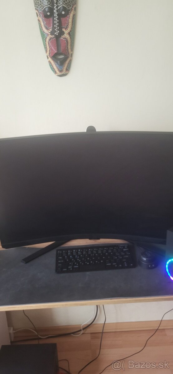 Samsung odyssey neo g8 32 monitor.