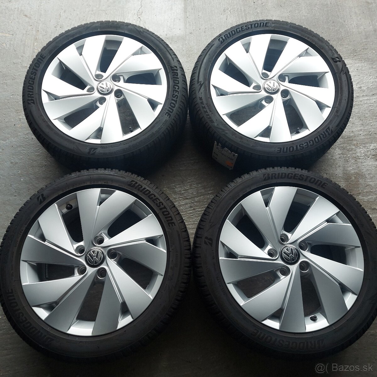 17"Elektróny originál Volkswagen Golf 8 5x112 zimné