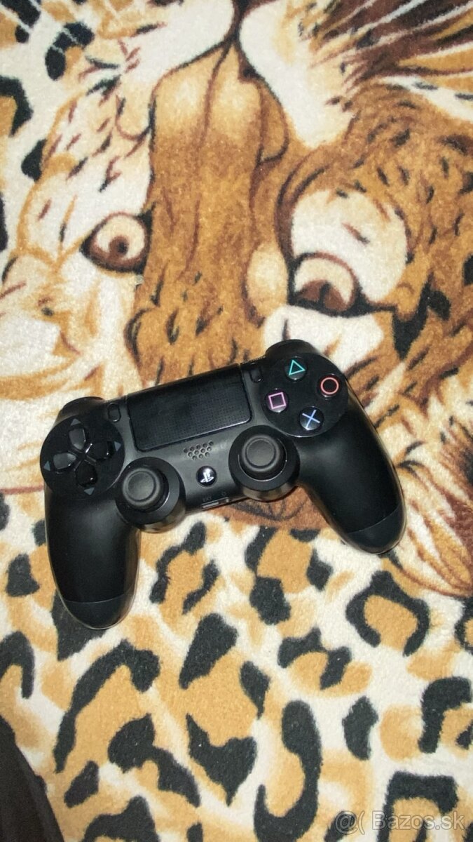 Ovládač na PS 4