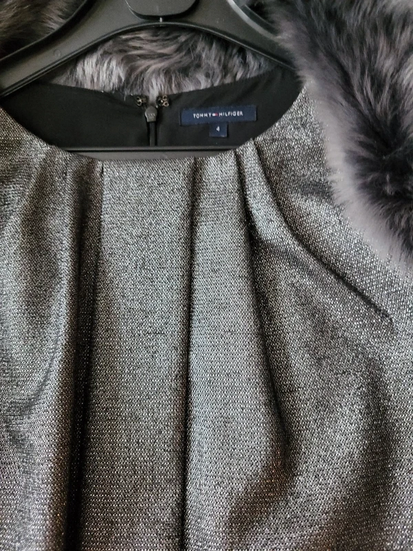 Spolocenske, koktailove saty Tommy Hilfiger XS - S