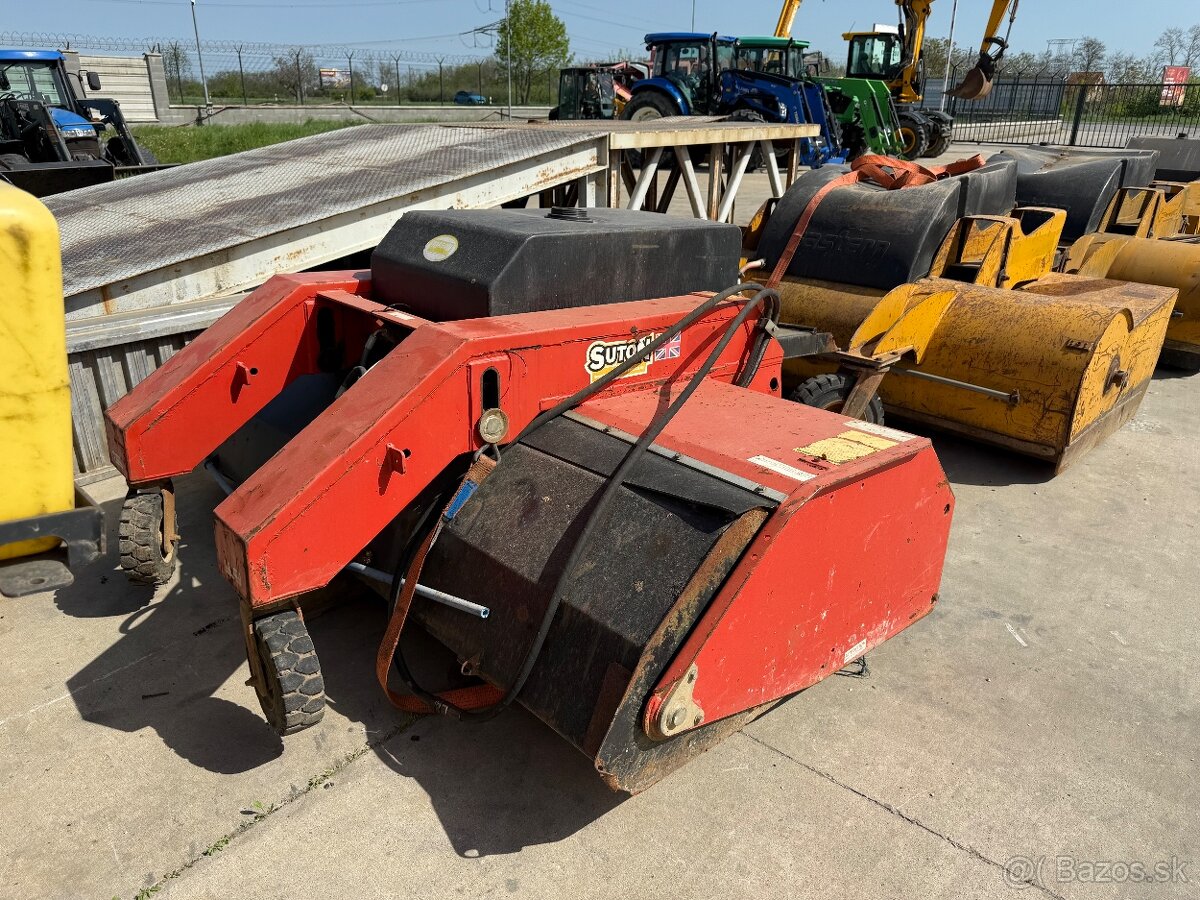 Zametacia kefa na traktor bager