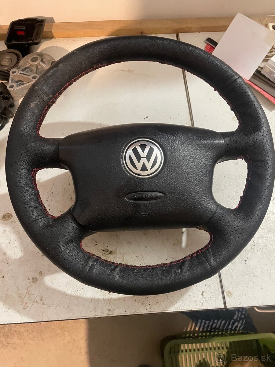 Golf 4 volant štvorramenný
