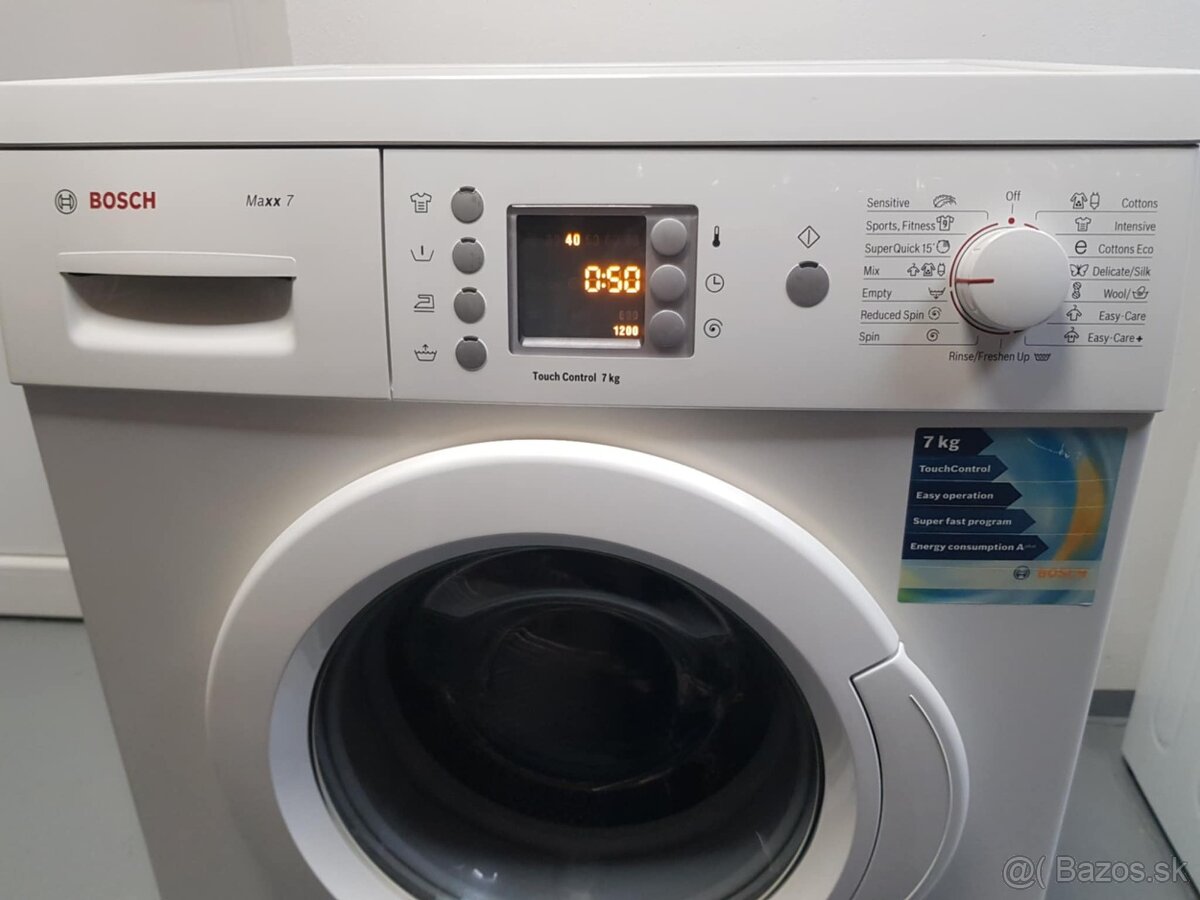 Z predu plnená práčka BOSCH