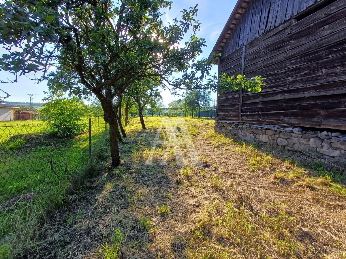 STAVEBNÝ POZEMOK, KECEROVSKÝ LIPOVEC