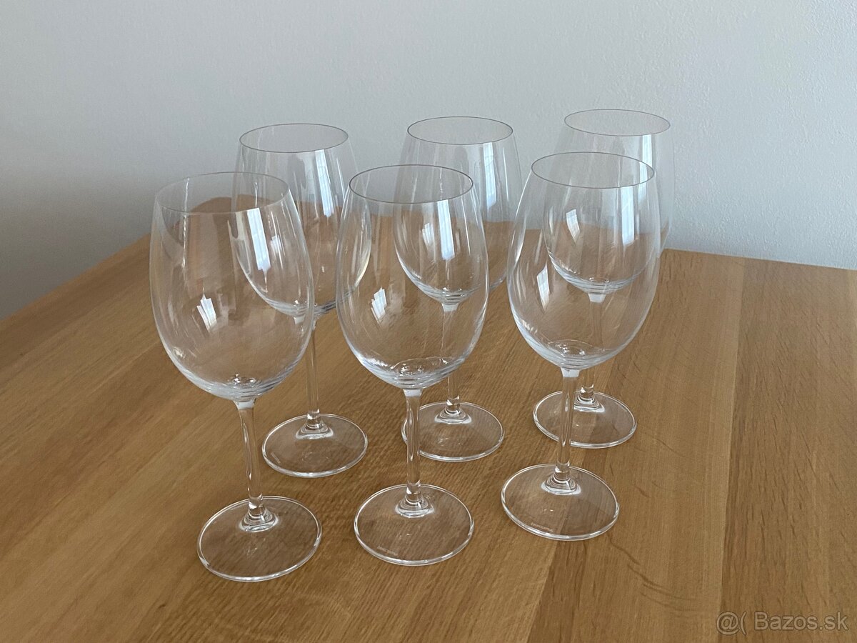Sada vinovych pohárov