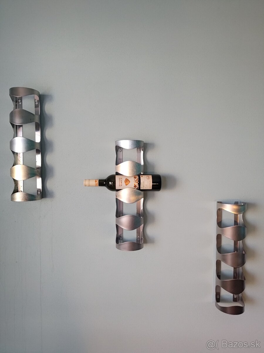 Nástenné držiaky na víno