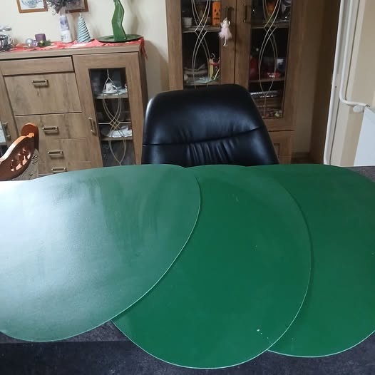 na stôl prestieranie 3ks