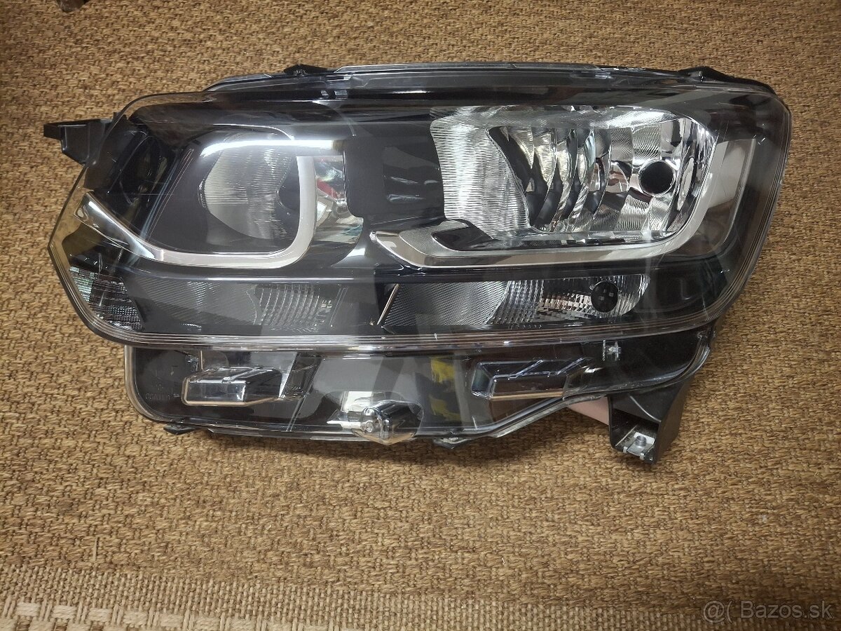 Svetlomet toyota proace verso city