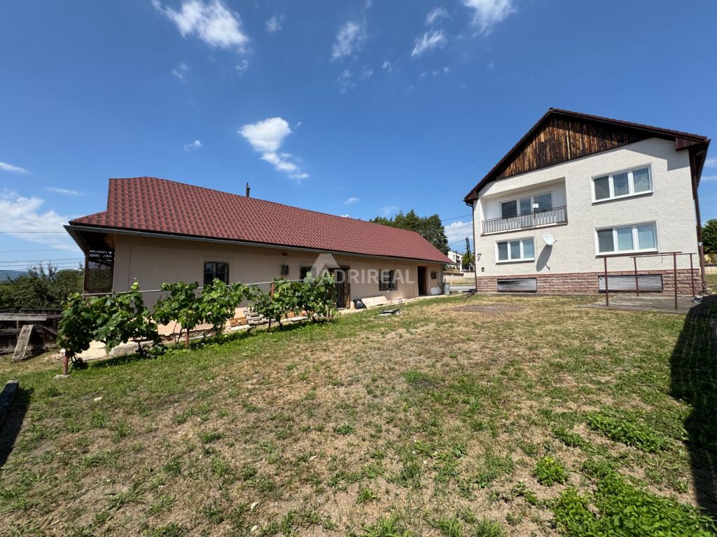 판매: 5개의 침실이 있는 주택 + 정원 주택; 865m2; ŽIAR nad HRONOM-Lutila; 289,000