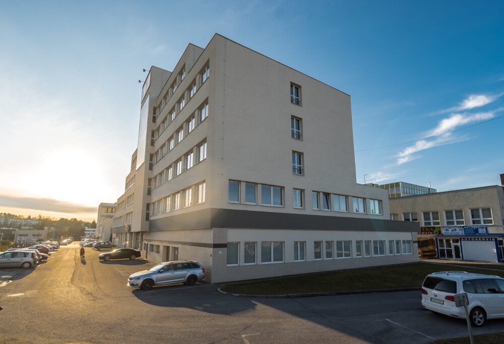 Prenájom - obchodné priestory - Považská Bystrica