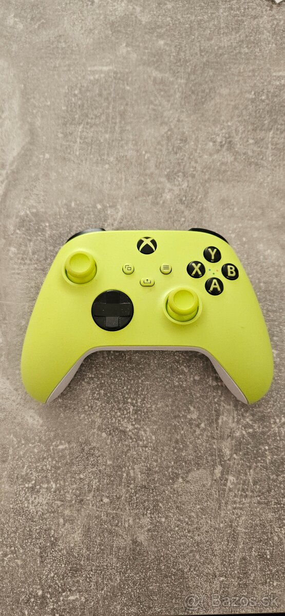 Xbox series gamepad (ovladac)