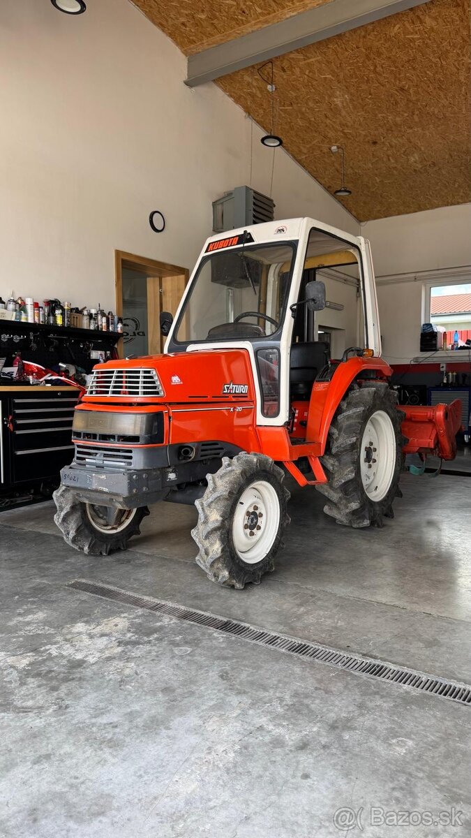 Japonský malotraktor Kubota X20