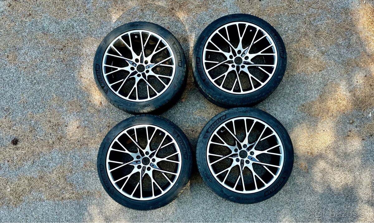 Sada R18 na Pilot Sport 4