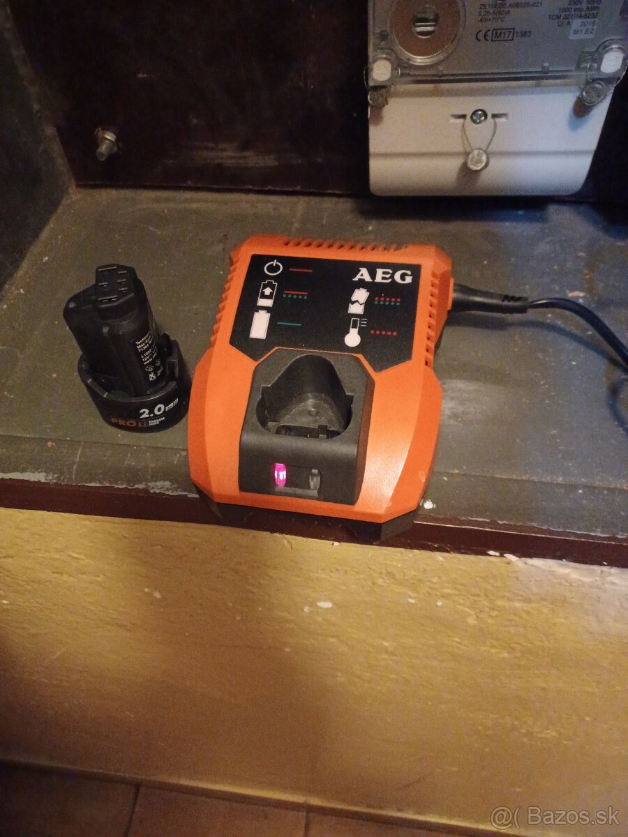 AEG nabijacka baterie,aku 12V
