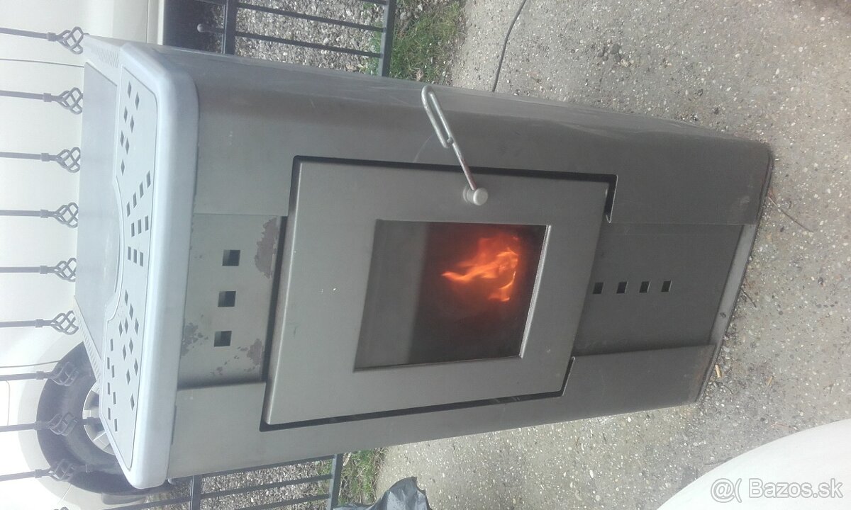 peletove kachle Rika -8kw