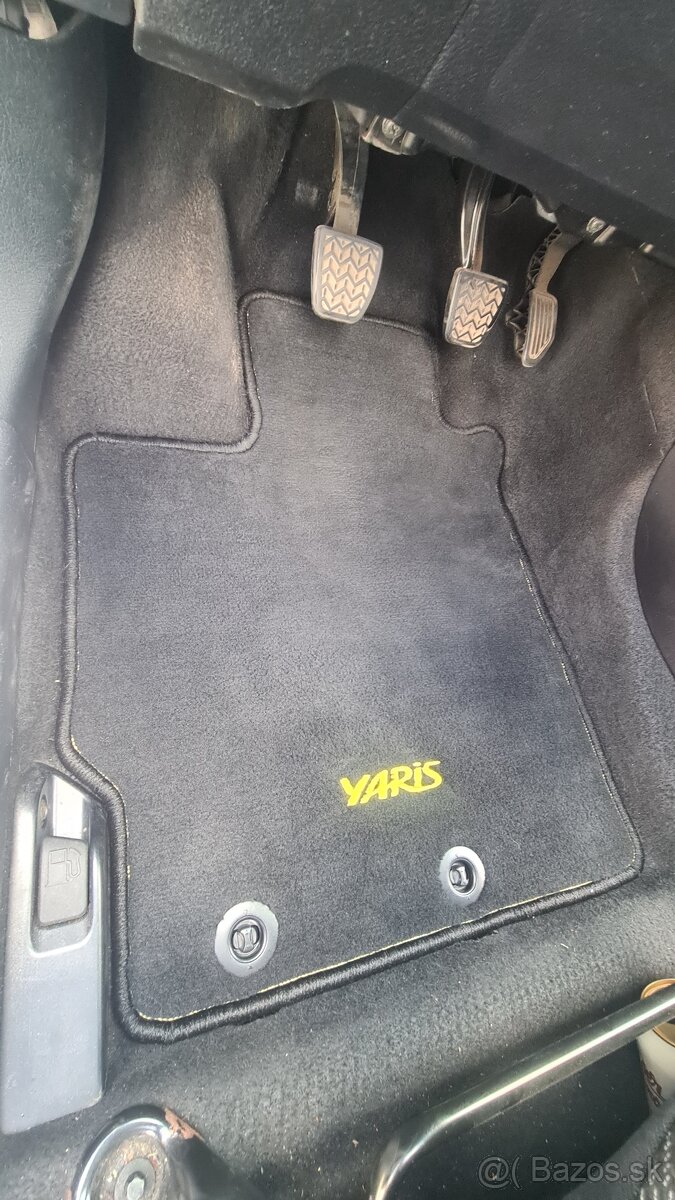 Toyota yaris 2018 original selection Lemon