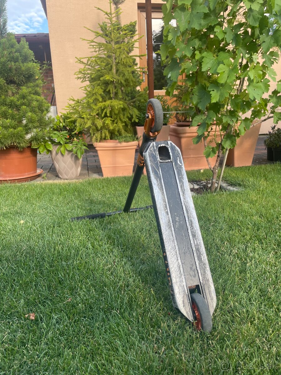 kolobežka chilli pro scooter