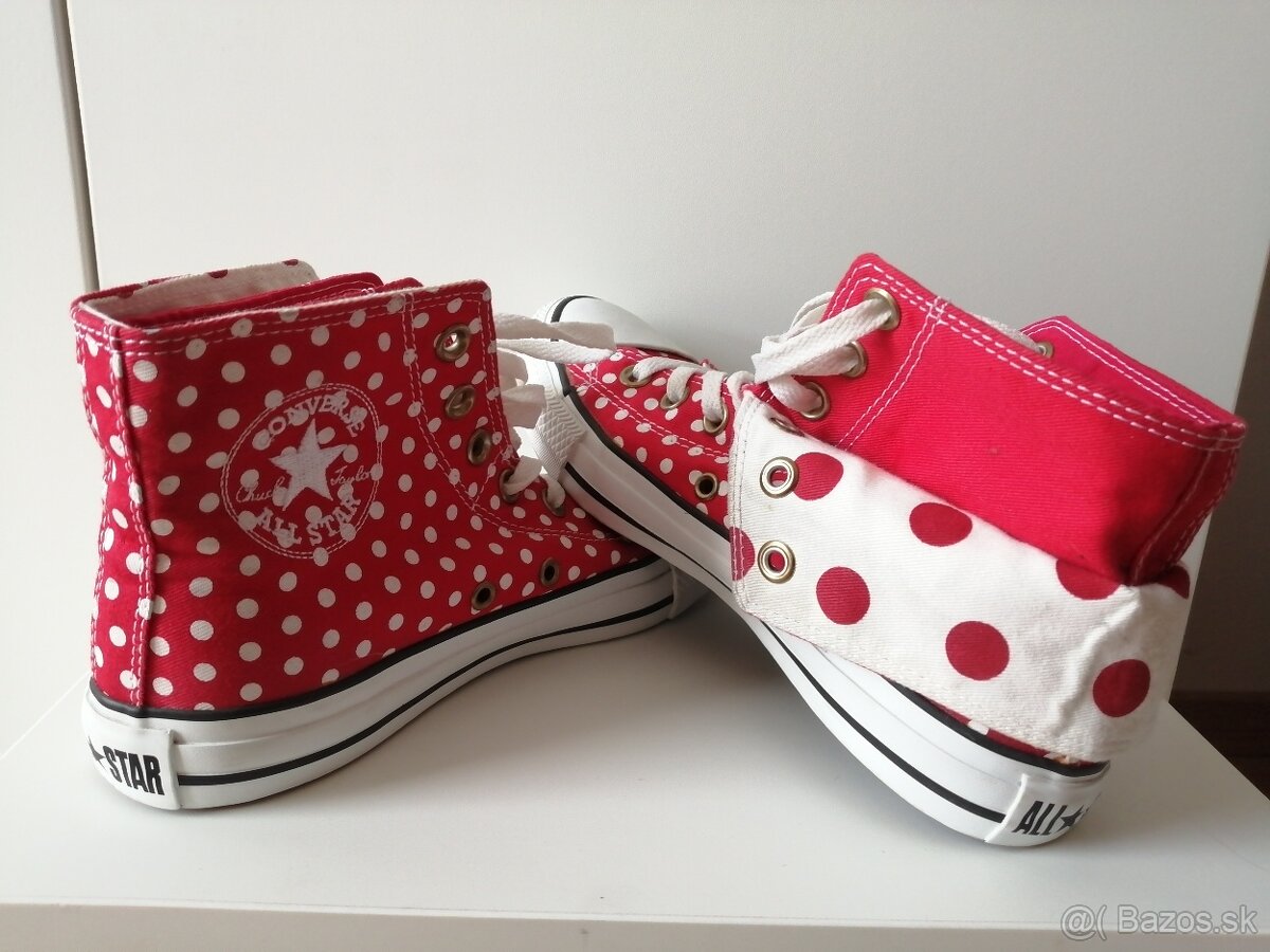 CONVERSE bodkované