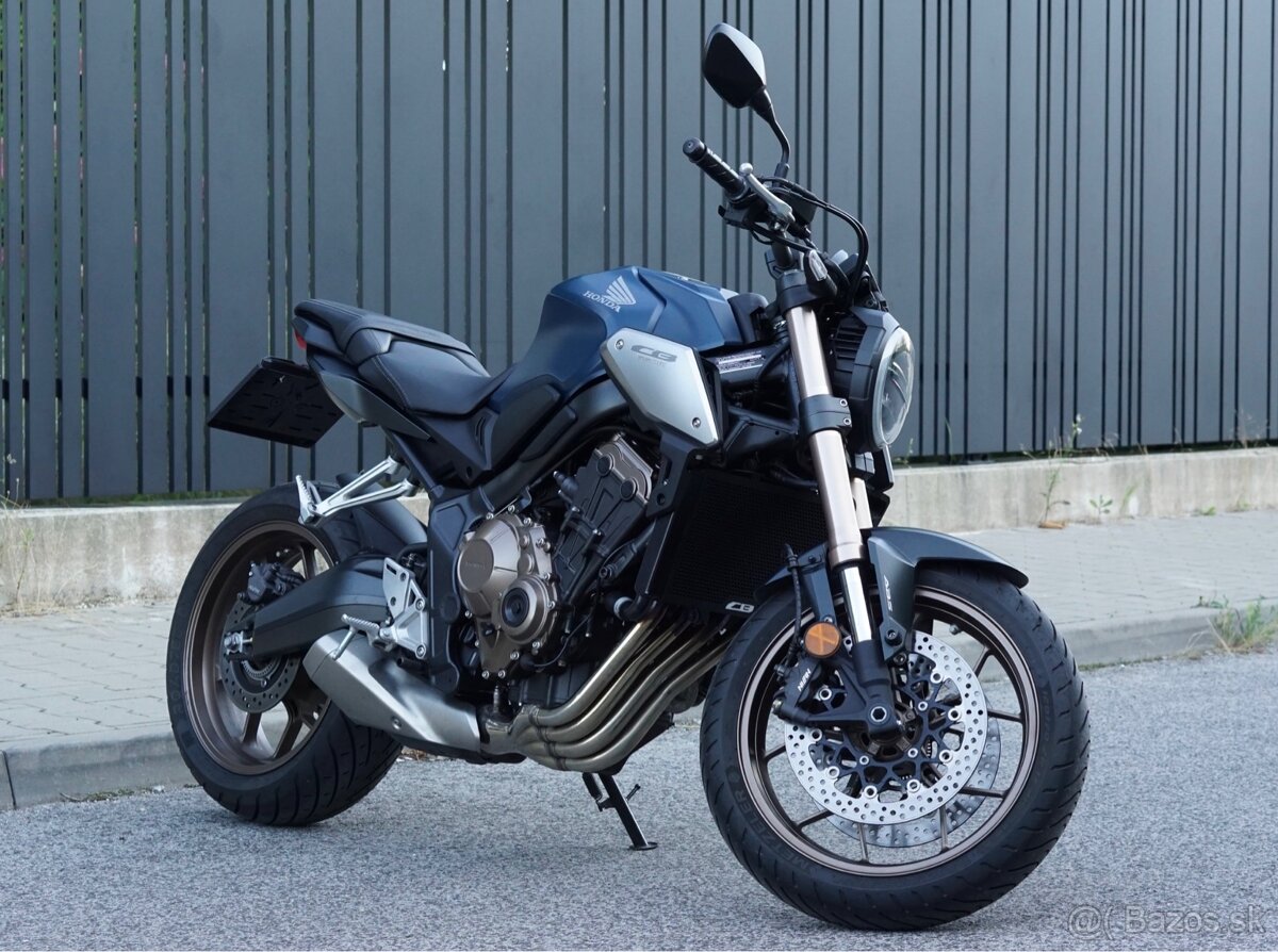 Honda CB650R, 2 700 km