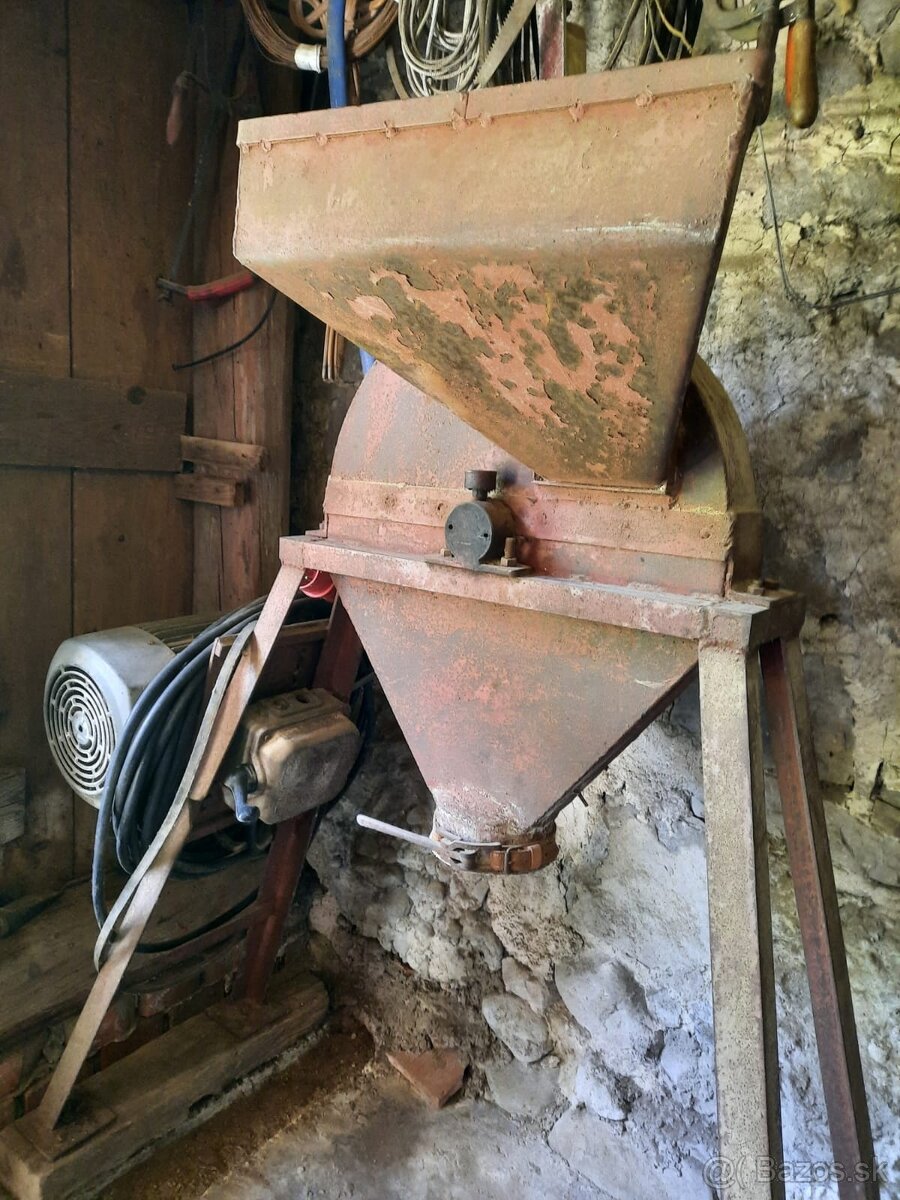 Šrotovník na obilie