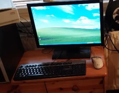 Intel Pentium  E4600 2,4GHz 4GB RAM WIN7