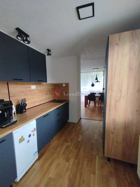 Predaj 3 izbový byt 82 m2 po rekonštrukcii, Palúdzka - Lipt