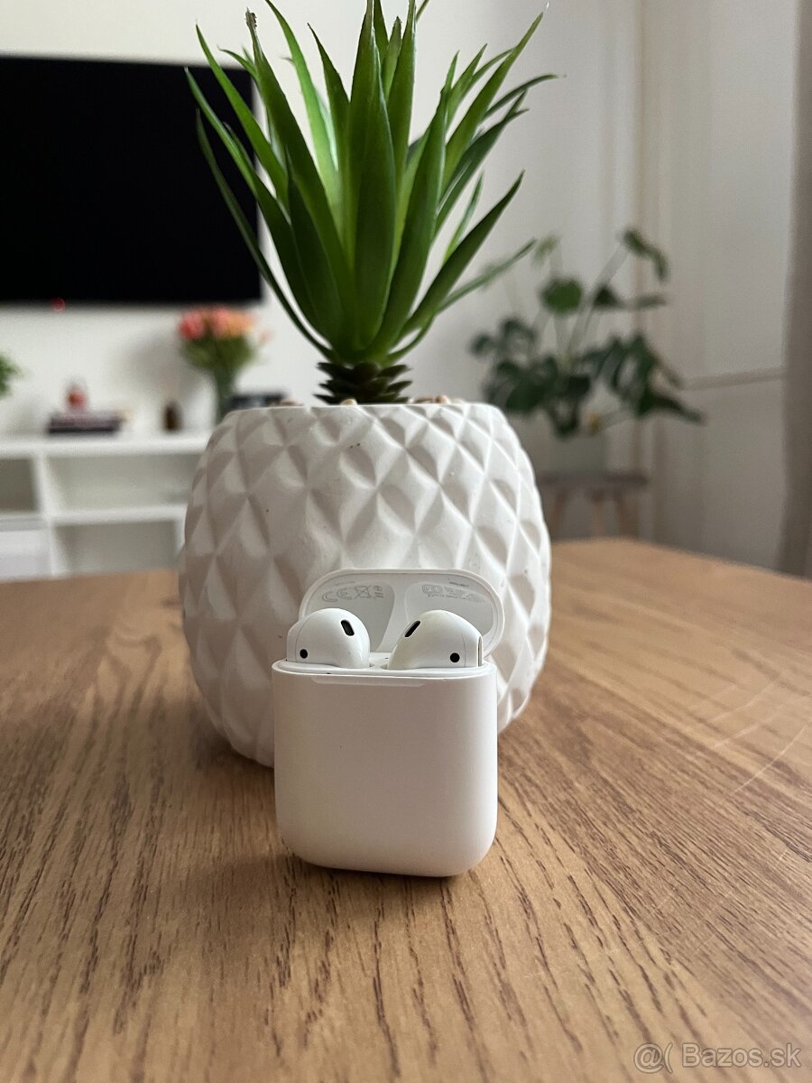 Bezdrôtové slúchadlá Apple AirPods