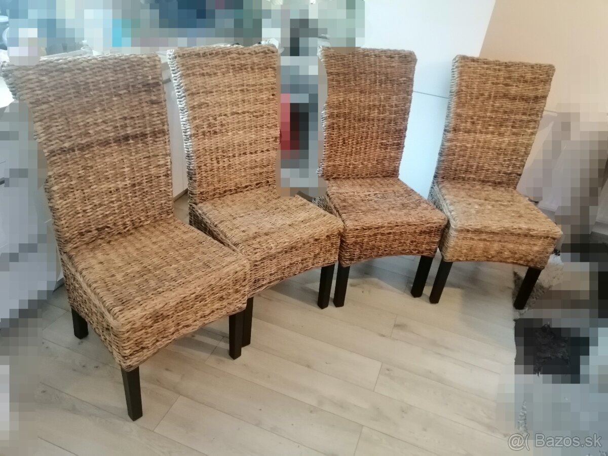 Jedálenské stoličky