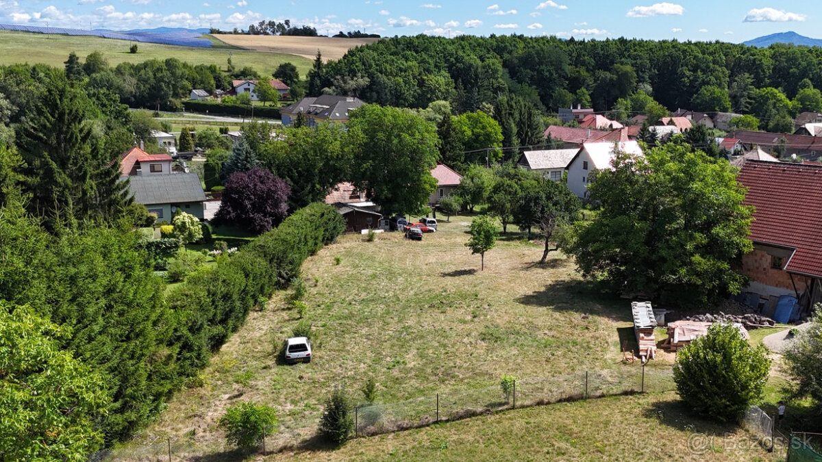 STAVEBNÝ POZEMOK V OBCI HORNÁ ŽDAŇA