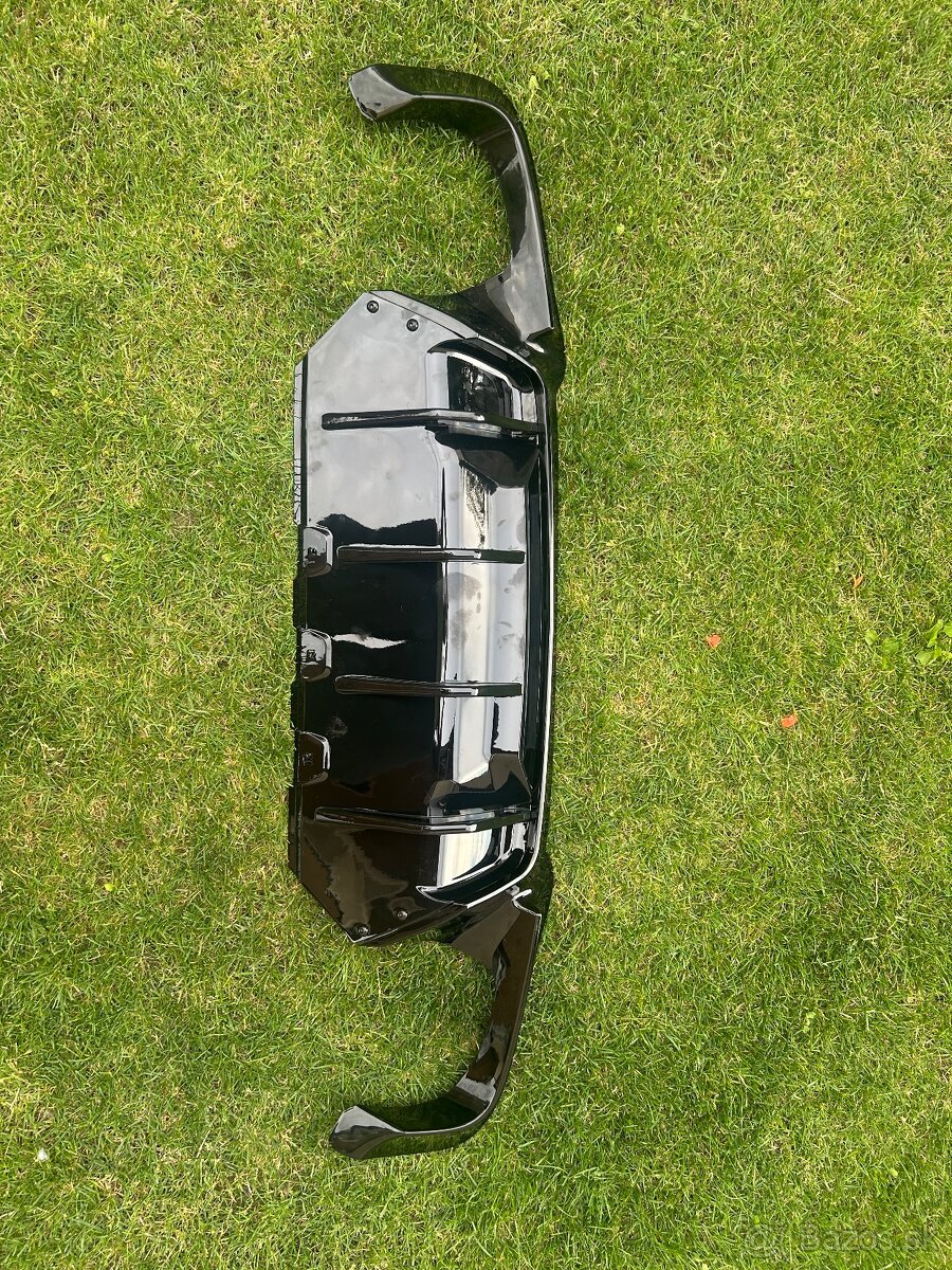 Competition Difuzor na M-paket naraznik pre F10/F11 BMW 5