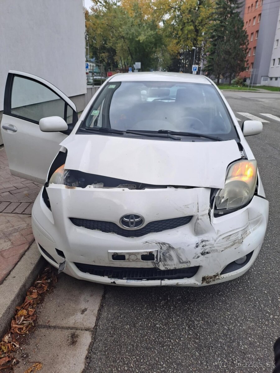 Predam toyotu yaris 2010  ns ND