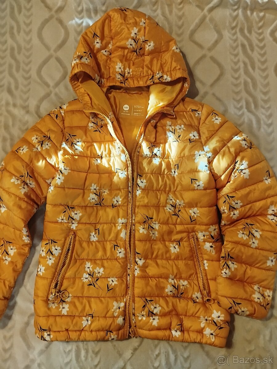 Dievčenská bundička na jeseň