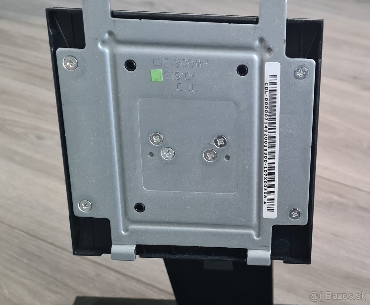 stojany na PC monitor